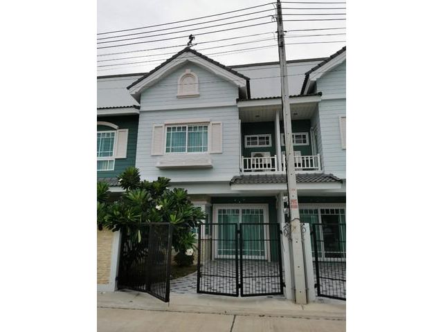 ขายทาวน์โฮมสองหลังติดกัน Bristol Park Pattaya