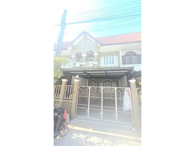 ทาวน์เฮ้าส์  2 ชั้นบ้านสวยอยู่ถนนเมนหลัก ทำเลดี ร่มรื่น #หมู่บ้านเสนา4 รีโนเวทใหม่ พร้อมอยู่ ทำเลคลองสามวา