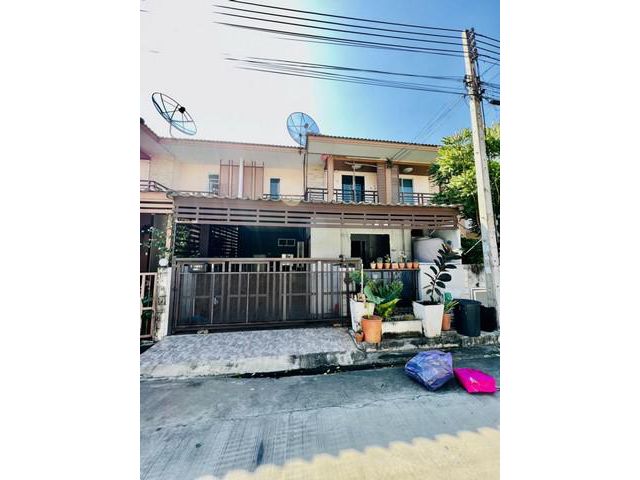 หมู่บ้านไอลีฟทาวน์  ลำลูกกา คลอง 3
