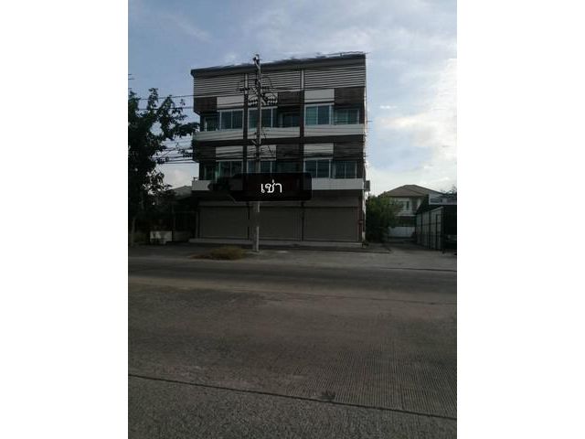 ขายอาคารพาณิชย์ 3 ห้อง เนื้อที่ใฃ้สอย 500 ตร.ม
