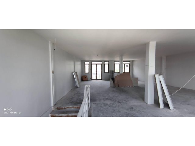 Home Commercial building for sale in Ekkamai sukhumvit63