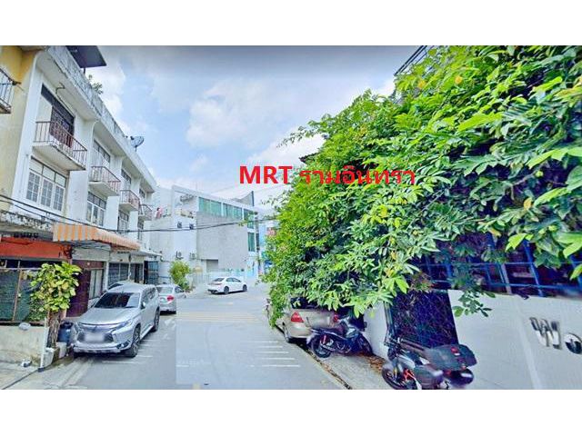 MRT รามอินทรา40โชว์รูม ร้านค้า 4นอน นวลจัน  3ชั้น