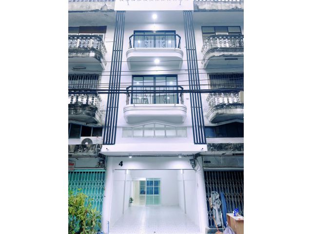 ขายอาคารพาณิชย์ 3.5 รีโนเวทจนเหมือนทาวน์โฮม