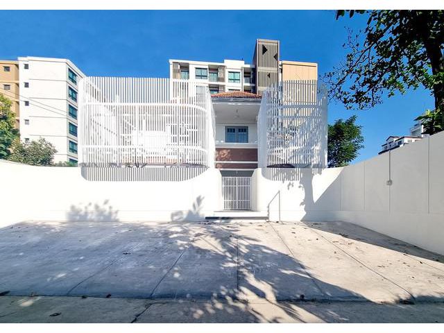 ให้เช่าโฮมออฟฟิศ รีโนเวทใหม่ พหลโยธิน32 เสนานิคม1