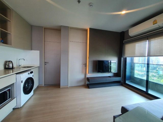ลุมพินี เพชรบุรี-มักกะสัน 2 Br  ค่าเช่า 20,000