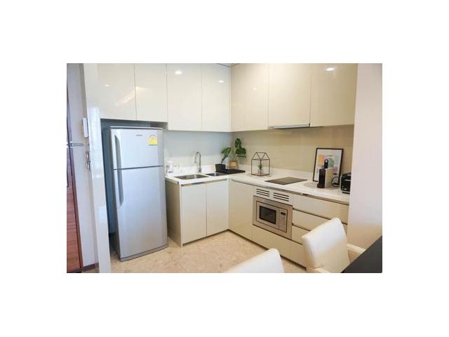 The Address Sukhumvit 28 2 Bedroom