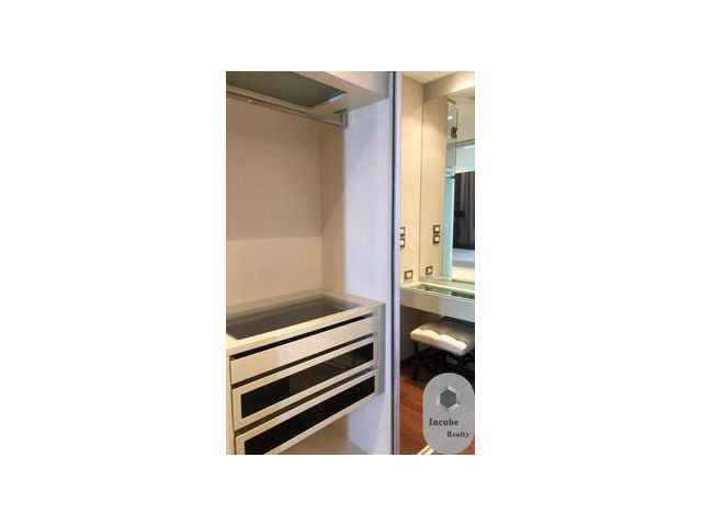 The Address Sukhumvit 28 2 Bedroom