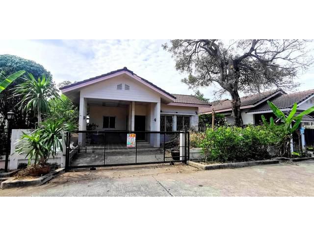 ม.วนาสิริพาร์ควิลล์ ถ.กรุงเทพ-ปทุมธานี จ.ปทุมธานี