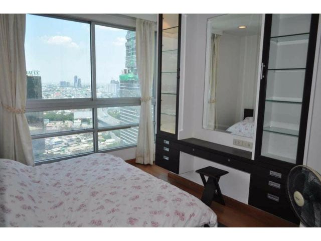 ให้เช่าคอนโด สาทรเฮ้าส์  วิวแม่น้ำเจ้าพระยา ใกล้  BTS สุรศักดิ์  (S12-0467)