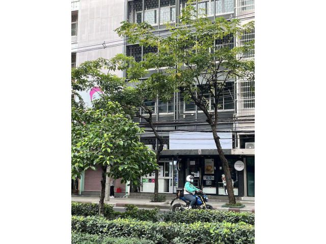 BH1924 ให้เช่าชั้น3 ตึกแถว 2คูหา ริมถนนสุขุมวิท