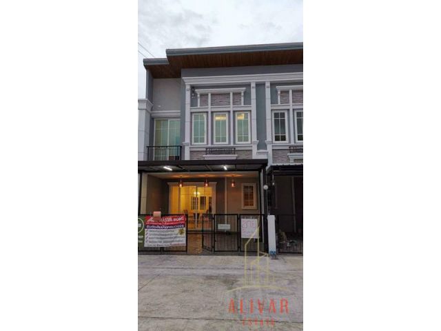 Townhome โกลเด้นทาวน์ 3 บางนา- สวนหลวง