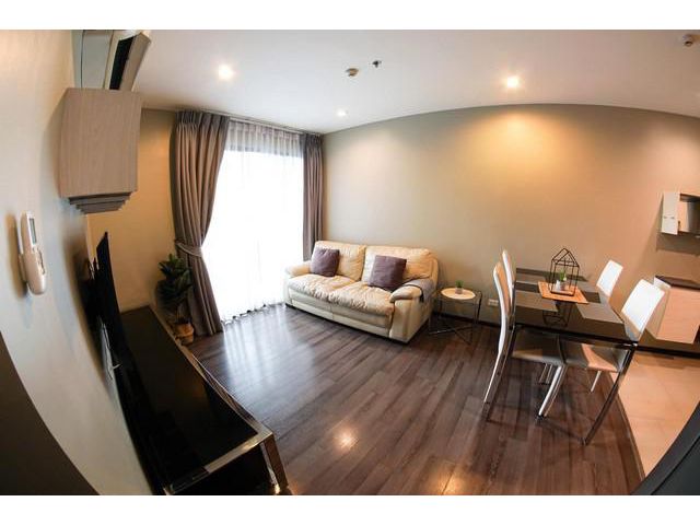 The Base Park West สะอาด