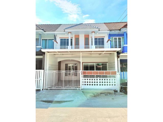 ทาวน์เฮ้าส์ 2 ชั้น หมู่บ้านบัวทอง4 - ถนนบ้านกล้วยไทรน้อย ตกแต่งใหม่พร้อมอยู่ มีห้องนอนชั้นล่าง