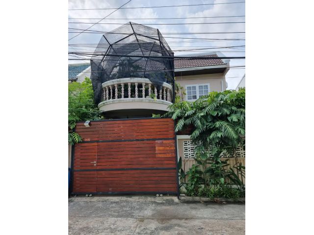 ขายบ้านเดี่ยว สุขุมวิท 60 บางจาก 41 ตร.ว 3 ห้องนอน ใกล้ BTS บางจาก อ่อนนุช ทำเลดีมาก แปลงสวย ขายถูก Single house for sal