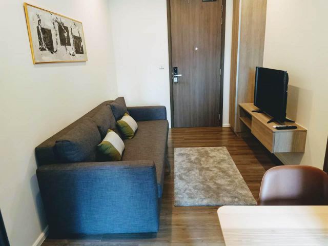 Whizdom Essence Sukhumvit 101 for rent 1 bedroom 1 bathroom 35 sqm. rental 17,000 baht/month