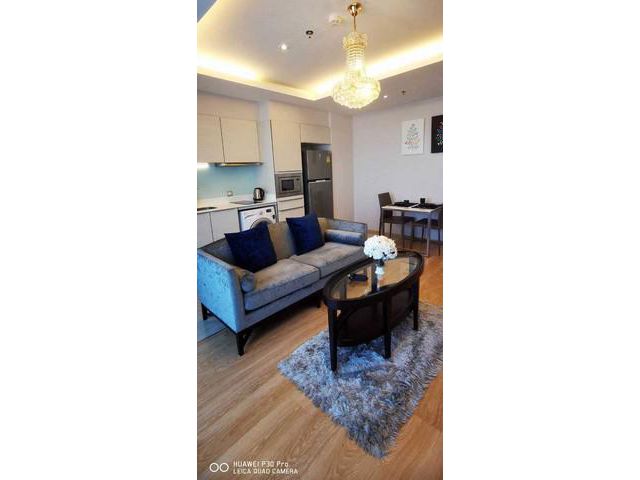 A fully furnished room available at H Sukhumvit43