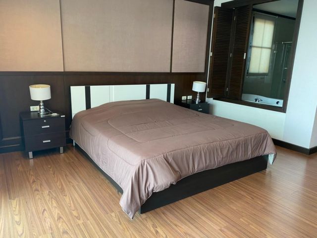 For Sale Prime Suite Pattaya Penhouse 180Sq.m  fully furnished (S03-1164)