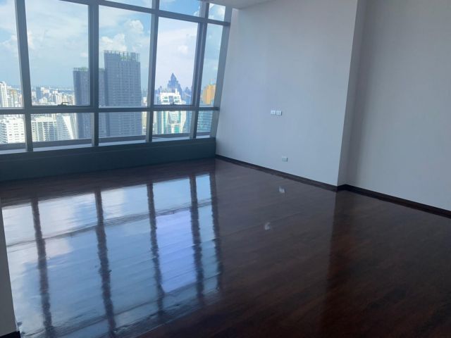 For rent Penthouse Hyde sukhumvit13 private swimming pool 497Sq.m (s03-1167)