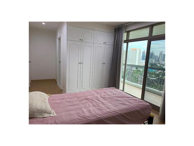 Royal Castle Sukhumvit 39 3 Bedroom