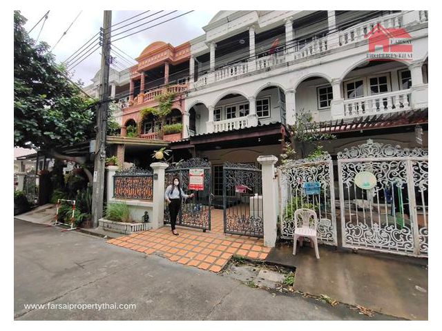 ขายทาวน์เฮ้าส์ 3ชั้น5นอน5น้ำถนนประชาราษฏร์บำเพ็ญ26