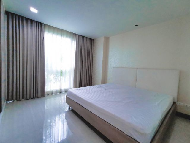 ขายคอนโด Liv@5 ห้องมุม แต่งครบ พร้อมเข้าอยู่ (S11-0132)