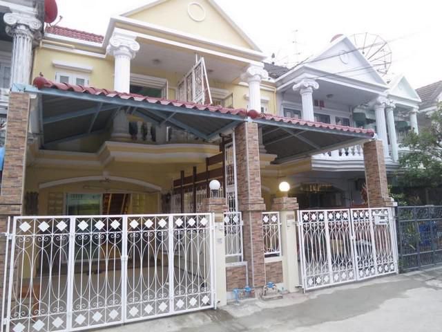 ให้เช่าทาวน์เฮาส์ 2 ชั้น 3 ห้องนอน บางนา-ตราด 56
