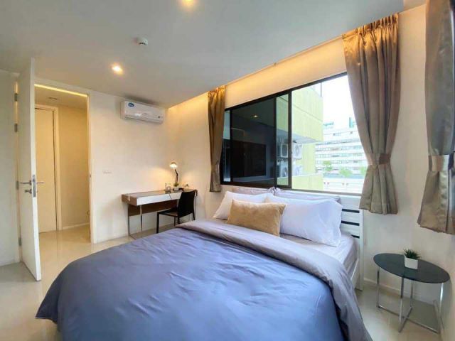 ให้เช่า Park Ploenchit ชั้น 12 ห้องมุม เฟอร์ครบ พร้อมเข้าอยู่ (S01-1230)