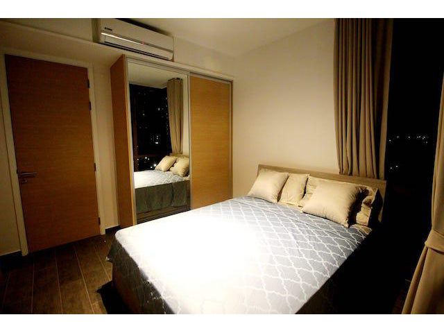 The Lofts Ekamai เฟอร์ครบ