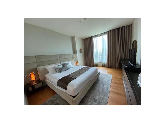 Sindhorn Residence 3 Bedroom
