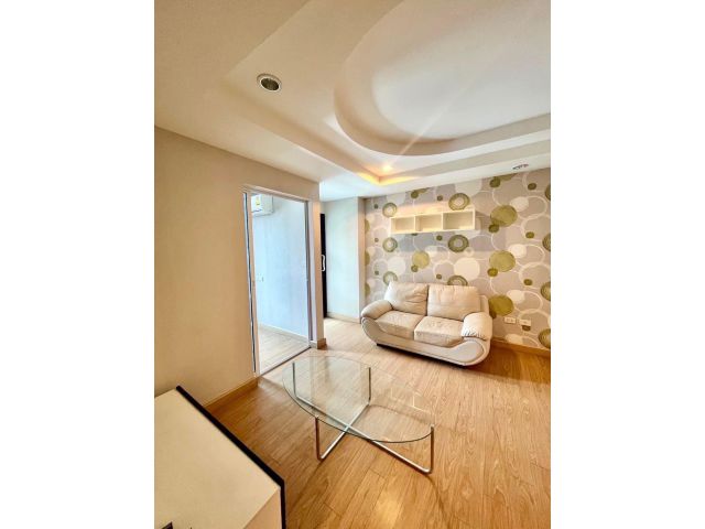 ขายคอนโดทรัมส์ 1 คอนโดมิเนียม ราคา 2.4 ล้านบาท