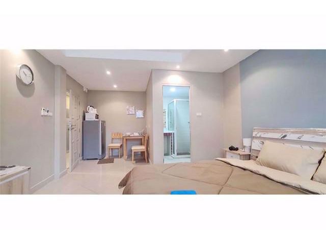 ขาย - อาคารพาณิชย์ 5 ชั้น 12 ห้องนอน จอมเทียนพัทยา