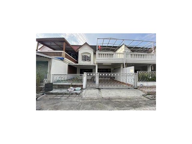 ให้เช่าทาวน์เฮ้าส์ 2 ชั้น 29 ตร.วา บ้านเปล่าเหมาะทำ HomeOffice ย่านสุขุมวิท ซอยวชิรธรรมสาธิต 21 ใกล้ BTS ปุณณวิถี