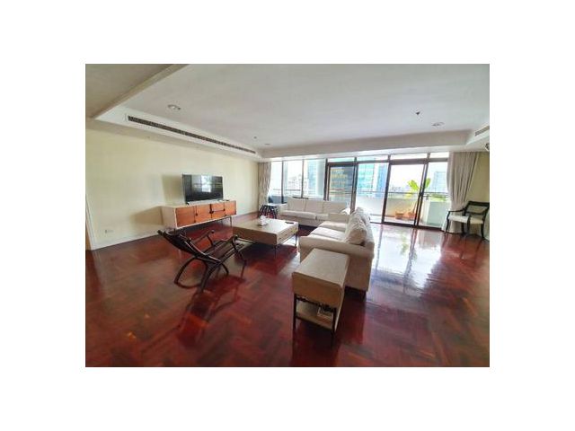Kallista Mansion 3 Bedroom