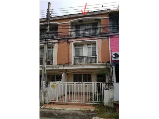 ขายทาวน์โฮม 3 ชั้น โครงการโรยัลสายไหมวิลเลจ