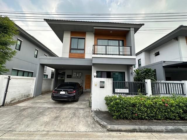 ขายบ้านเดี่ยว หมู่บ้านเสนา พาร์ค วิลล์ 2 ชั้น รามอินทรา วงเเหวน คู้บอน เชื่อมตรงจากถนนรามอินทรา กม.9 ติดทางด่วน ใกล้แฟชั