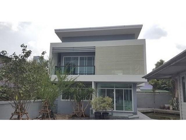 บ้านสไตล์โมเดิร์น 2ชั้น ประดิพัทธ์ซอย8