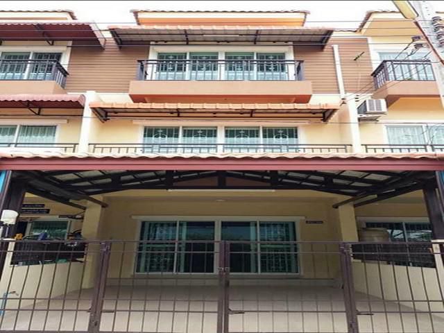 ให้เช่าทาวน์โฮม 3 ชั้น หมู่บ้านภัสราวัล พหลโยธิน