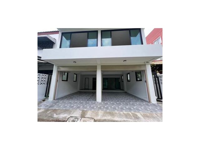 บ้าน3ชั้น ซอยสุขุมวิท 65