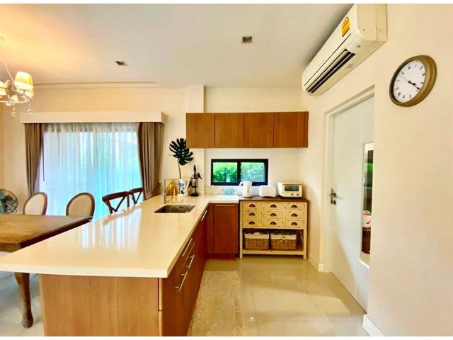 พหล-วัชรพล 3-4นอน รามอินทรา แฟชั่น  สุขา