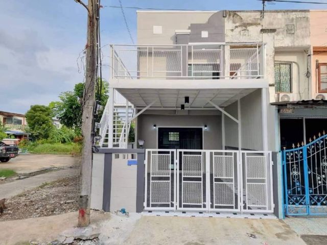 ขายบ้านร่มเงาไม้ ซ.5 บางบัวทอง มุม