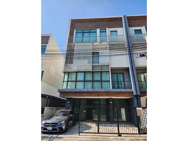 PB21 ให้เช่า โฮมออฟฟิศ 4 ชั้น DISTRICT ดิสทริค เอกมัย-รามอินทรา ซอยรามอินทรา 40 ใกล้ทางด่วนรามอินทรา-อาจณรงค์