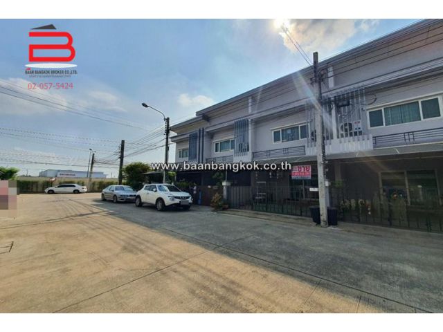 ทาวน์โฮม โครงการ ดิเอ็กซ์คูลซีฟ วงแหวน-รามอินทรา เนื้อที่ 19.3 ตรว. เขตบางเขน