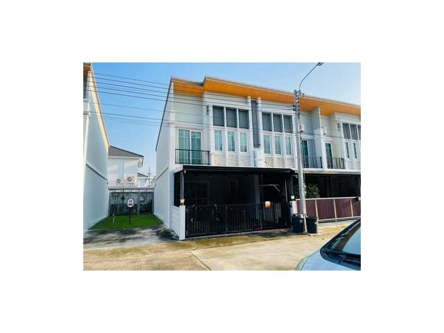 ขายทาวน์โฮม 2 ชั้นหลังมุม Golden Town นวมินทร์ 42