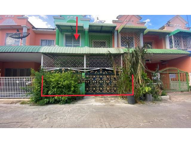 ขายทาวน์เฮ้าส์   หมู่บ้านวิโรจน์วิลล์  นนทบุรี