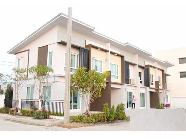 บางบัวทอง ลำโพ25-33 ตลาดสุนีย์ 4นอน รร. สารสาสน์