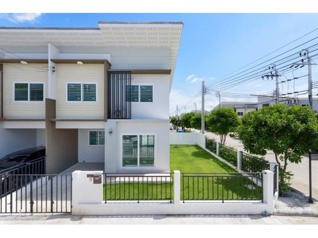 ตลาดสุนีย์ 4นอน รร. สารสาสน์ บางบัวทอง ลำโพ25-33