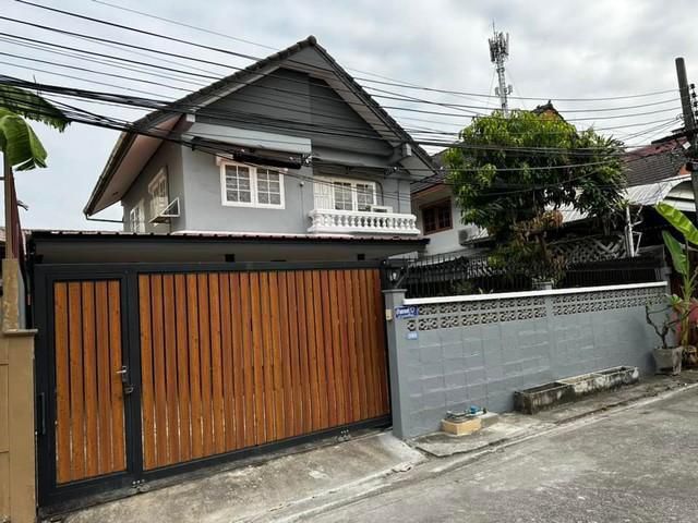 PDJ06 ให้เช่าบ้านเดี่ยว 2 ชั้น ลาดพร้าว 101 แยก 34 ใกล้โลตัสลาดพร้าว 101 เหมาะพักอาศัย หรือทำออฟฟิศได้ วังทองหลาง