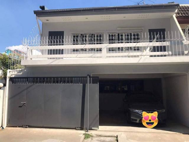 [H255]ทาวน์โฮม เอกมัย10  ทะลุซอยปรีดีพนมยงค์25