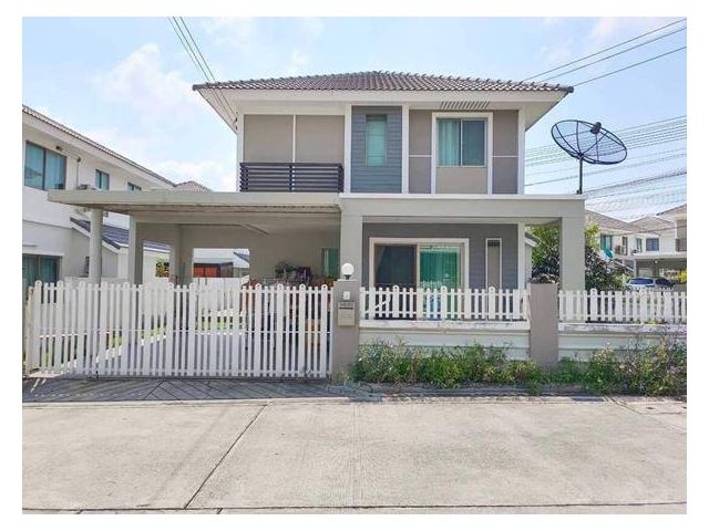 ขายบ้านเดี่ยวใกล้สวนเสือศรีราชา ไลฟ์อินเดอะการ์เดนส์ ขายถูกกว่าทั่วไป มี 3 ห้องนอน 3 ห้องน้ำ