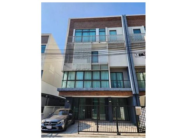 ให้เช่าโฮมออฟฟิศ 4ชั้น DISTRICT เอกมัย-รามอินทรา